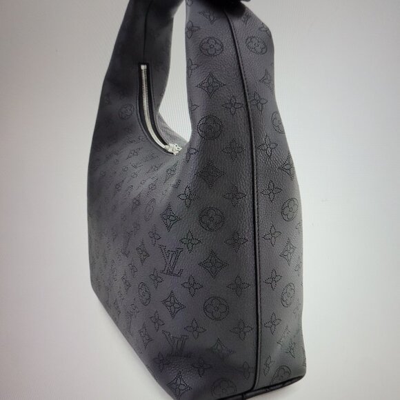 Louis Vuitton Why Knot MM Noir - Picture 3 of 16
